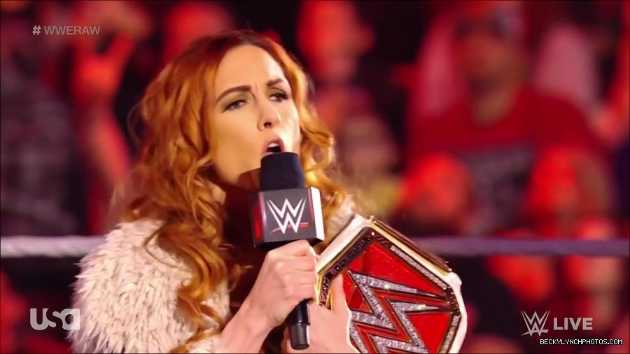 WWE_Monday_Night_Raw_2022_01_03_720p_HDTV_x264-NWCHD_mp4_002406740.jpg