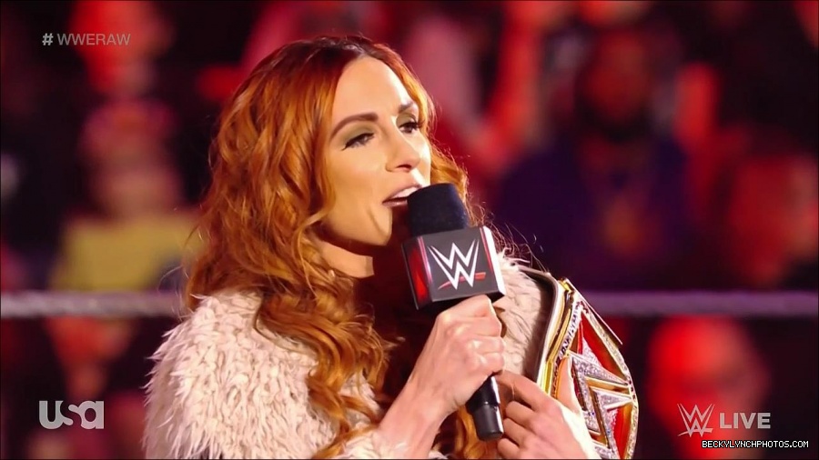 WWE_Monday_Night_Raw_2022_01_03_720p_HDTV_x264-NWCHD_mp4_002421154.jpg