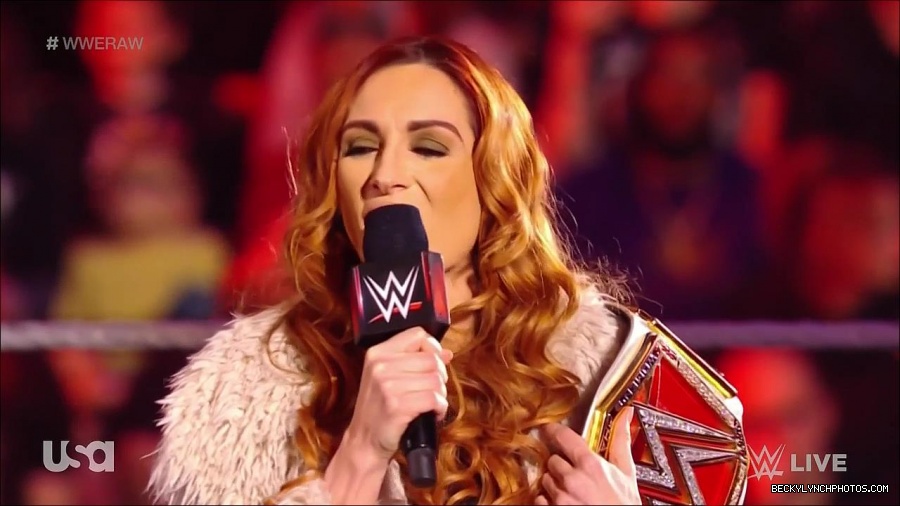 WWE_Monday_Night_Raw_2022_01_03_720p_HDTV_x264-NWCHD_mp4_002422356.jpg