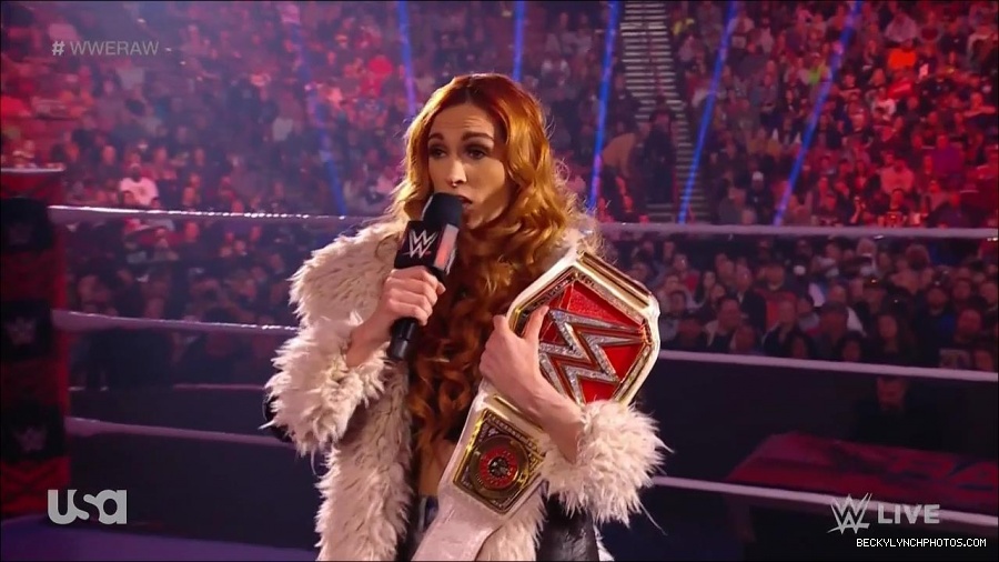 WWE_Monday_Night_Raw_2022_01_03_720p_HDTV_x264-NWCHD_mp4_002427561.jpg