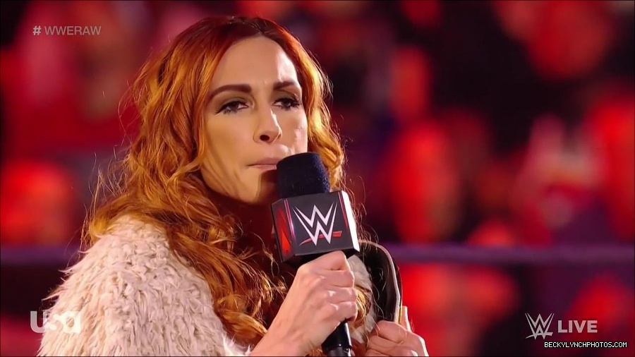 WWE_Monday_Night_Raw_2022_01_03_720p_HDTV_x264-NWCHD_mp4_002468802.jpg