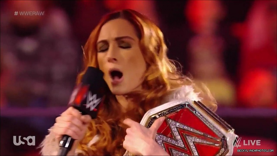 WWE_Monday_Night_Raw_2022_01_03_720p_HDTV_x264-NWCHD_mp4_002474808.jpg