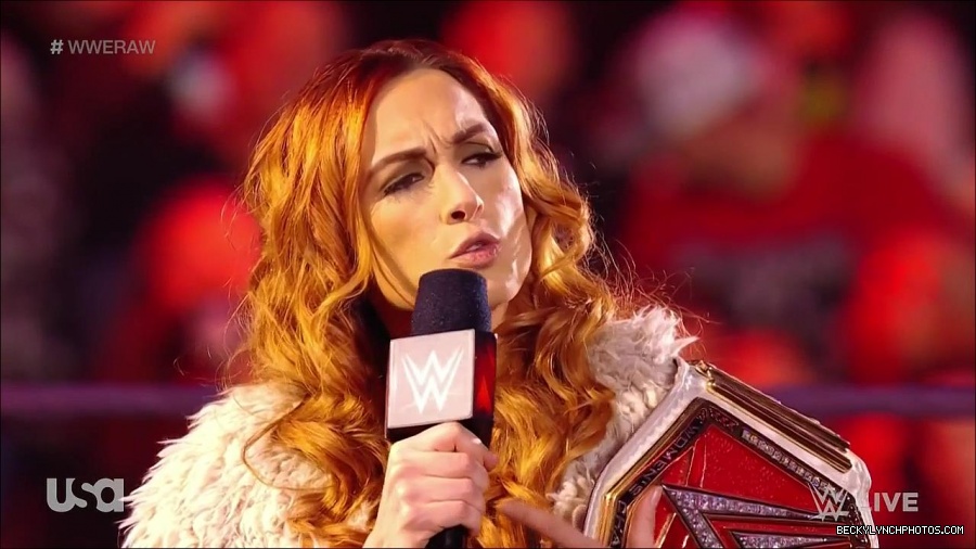 WWE_Monday_Night_Raw_2022_01_03_720p_HDTV_x264-NWCHD_mp4_002486420.jpg