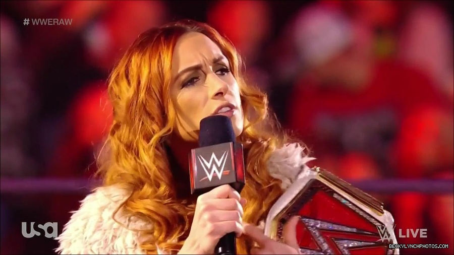 WWE_Monday_Night_Raw_2022_01_03_720p_HDTV_x264-NWCHD_mp4_002486820.jpg