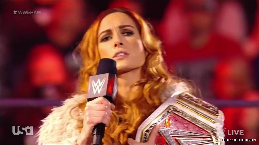 WWE_Monday_Night_Raw_2022_01_03_720p_HDTV_x264-NWCHD_mp4_002495228.jpg