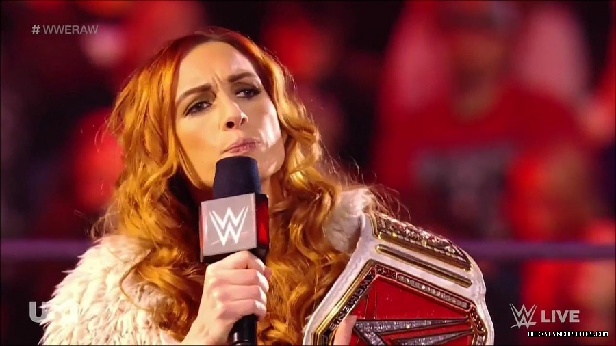 WWE_Monday_Night_Raw_2022_01_03_720p_HDTV_x264-NWCHD_mp4_002495629.jpg