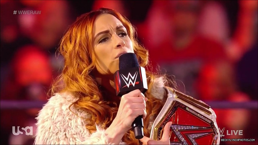 WWE_Monday_Night_Raw_2022_01_03_720p_HDTV_x264-NWCHD_mp4_002496830.jpg