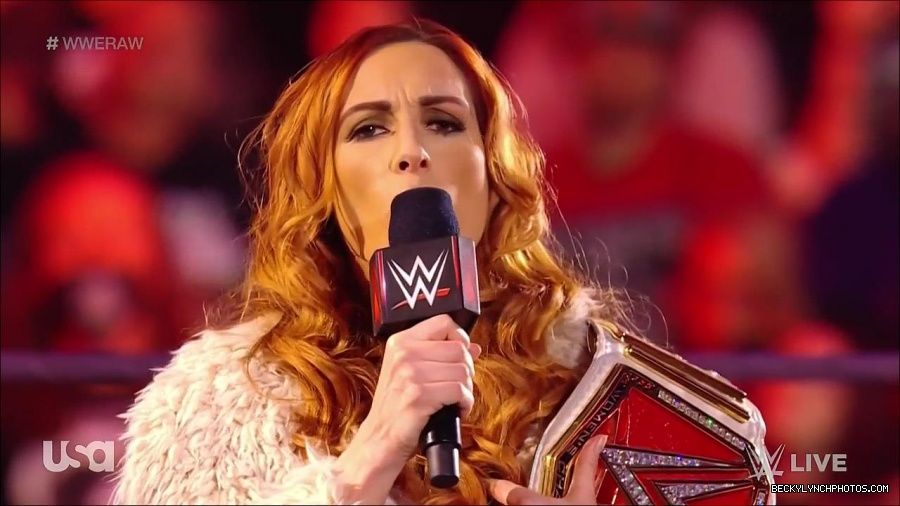 WWE_Monday_Night_Raw_2022_01_03_720p_HDTV_x264-NWCHD_mp4_002497631.jpg
