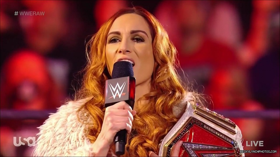 WWE_Monday_Night_Raw_2022_01_03_720p_HDTV_x264-NWCHD_mp4_002498432.jpg