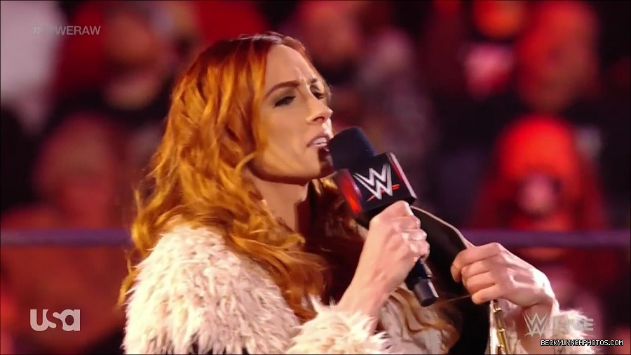 WWE_Monday_Night_Raw_2022_01_03_720p_HDTV_x264-NWCHD_mp4_002513647.jpg