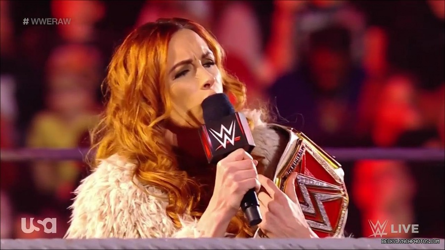 WWE_Monday_Night_Raw_2022_01_03_720p_HDTV_x264-NWCHD_mp4_002518452.jpg