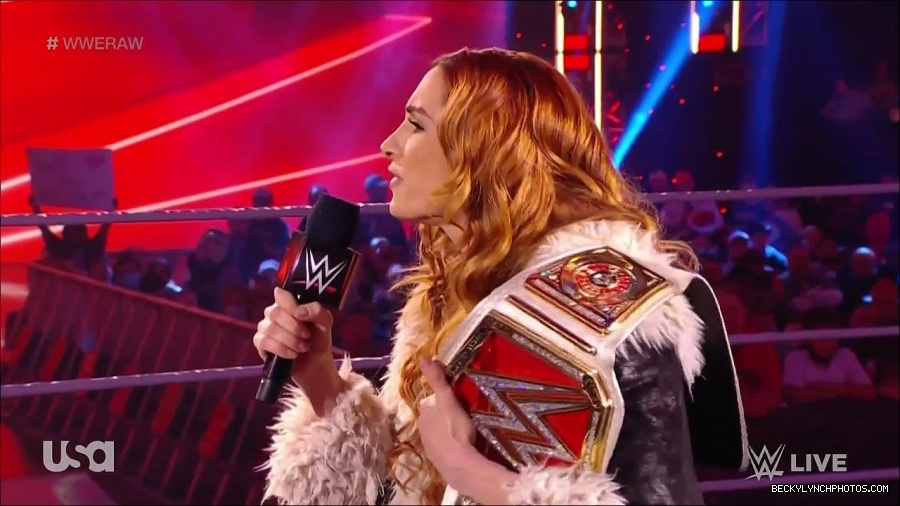 WWE_Monday_Night_Raw_2022_01_03_720p_HDTV_x264-NWCHD_mp4_002525258.jpg