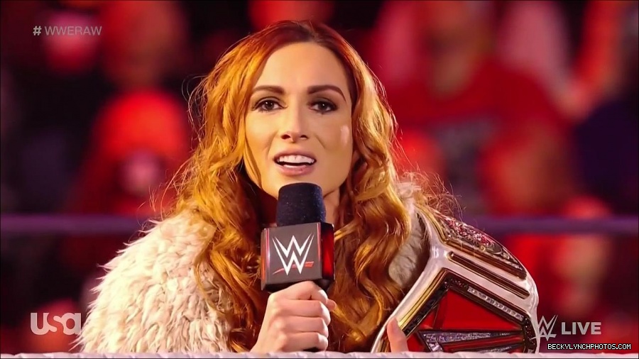 WWE_Monday_Night_Raw_2022_01_03_720p_HDTV_x264-NWCHD_mp4_002531665.jpg