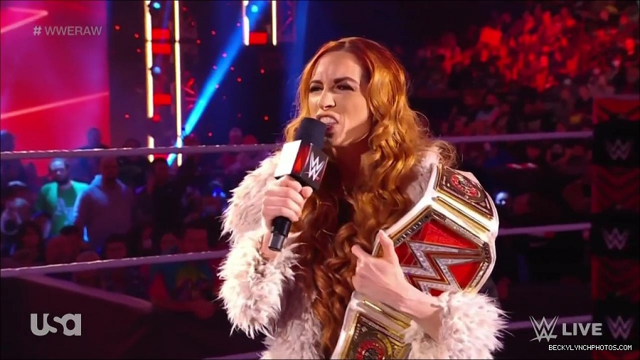 WWE_Monday_Night_Raw_2022_01_03_720p_HDTV_x264-NWCHD_mp4_002540073.jpg