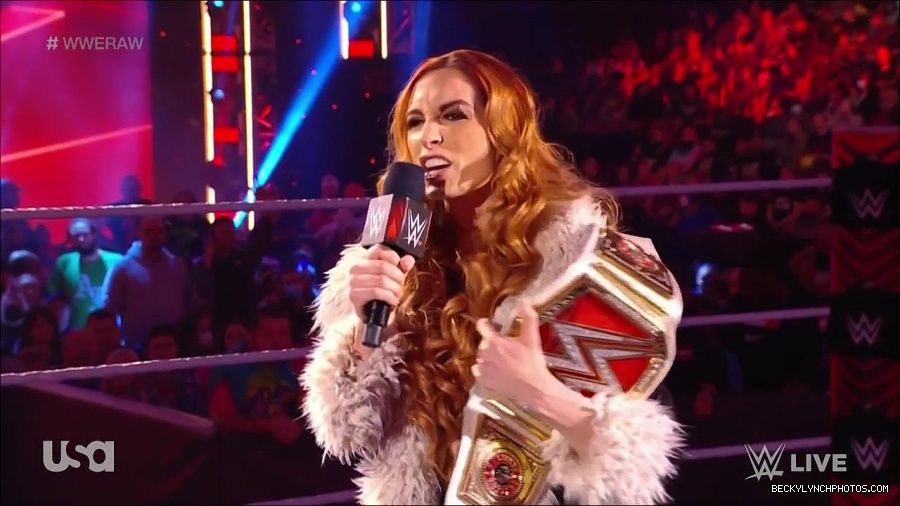 WWE_Monday_Night_Raw_2022_01_03_720p_HDTV_x264-NWCHD_mp4_002540474.jpg