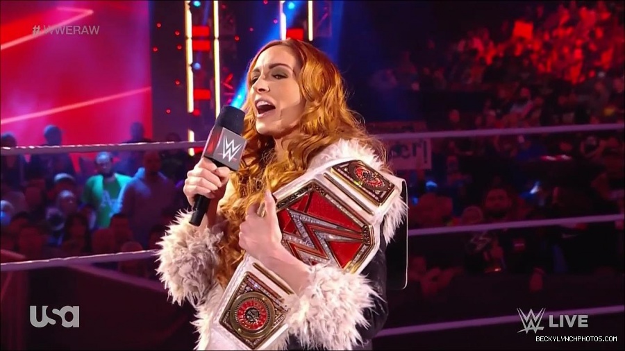WWE_Monday_Night_Raw_2022_01_03_720p_HDTV_x264-NWCHD_mp4_002542075.jpg
