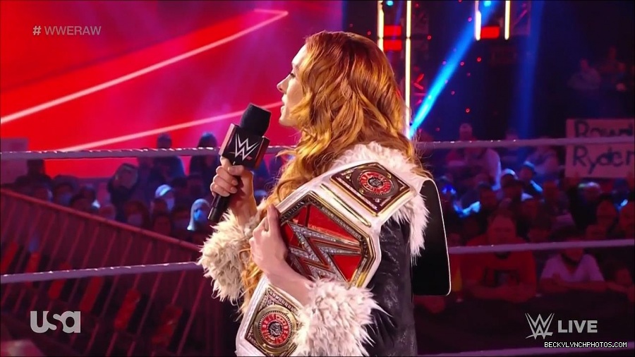 WWE_Monday_Night_Raw_2022_01_03_720p_HDTV_x264-NWCHD_mp4_002544478.jpg