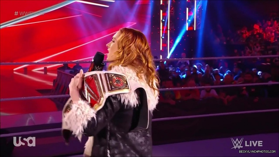 WWE_Monday_Night_Raw_2022_01_03_720p_HDTV_x264-NWCHD_mp4_002589723.jpg