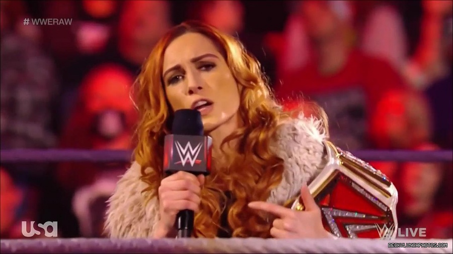 WWE_Monday_Night_Raw_2022_01_03_720p_HDTV_x264-NWCHD_mp4_002590924.jpg