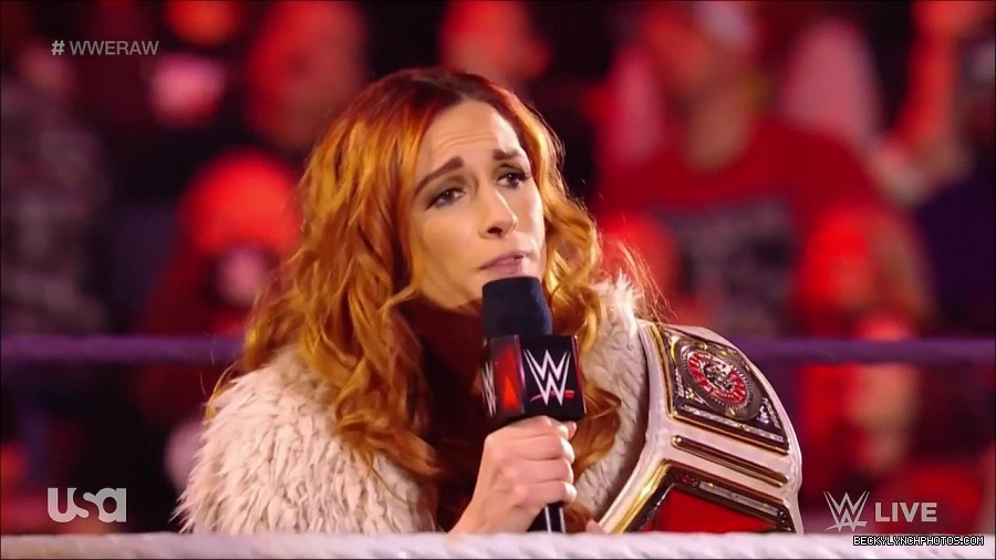 WWE_Monday_Night_Raw_2022_01_03_720p_HDTV_x264-NWCHD_mp4_002595729.jpg