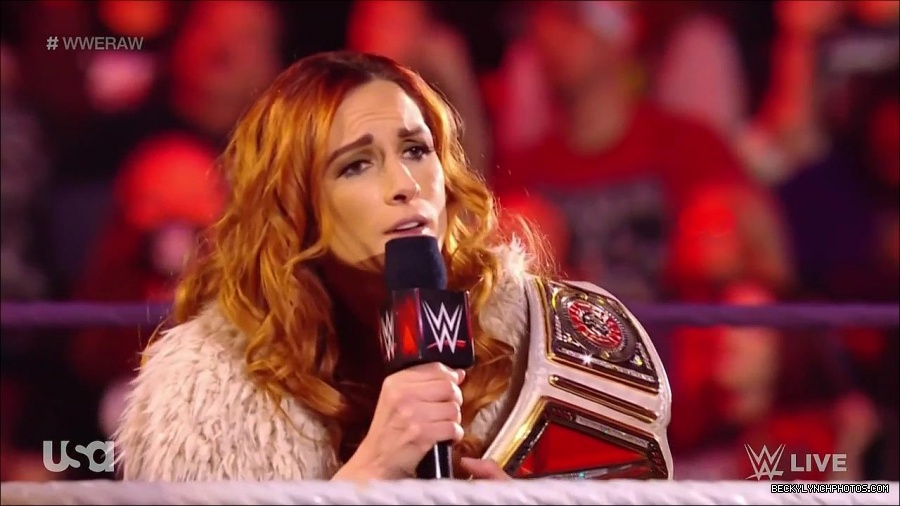 WWE_Monday_Night_Raw_2022_01_03_720p_HDTV_x264-NWCHD_mp4_002596129.jpg