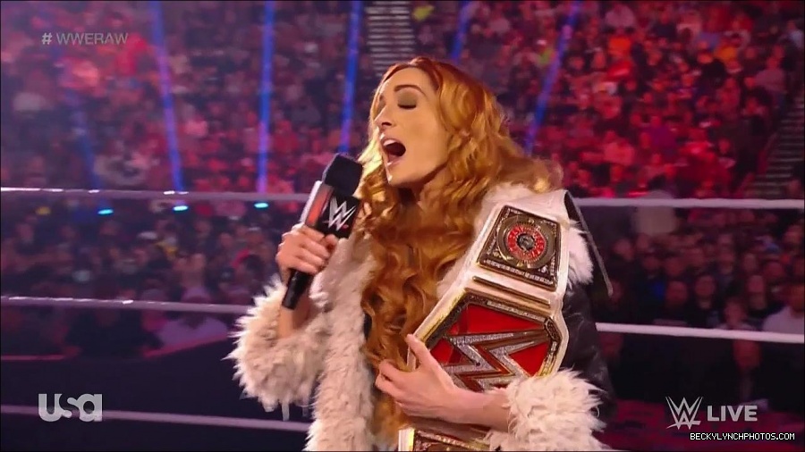 WWE_Monday_Night_Raw_2022_01_03_720p_HDTV_x264-NWCHD_mp4_002602135.jpg