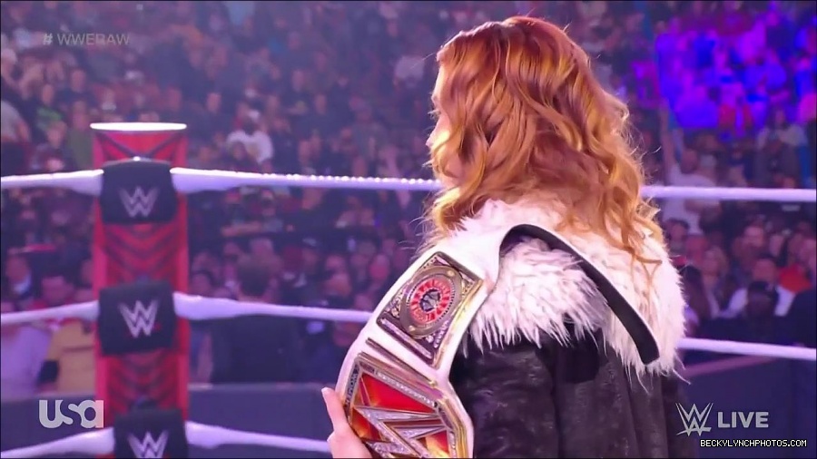 WWE_Monday_Night_Raw_2022_01_03_720p_HDTV_x264-NWCHD_mp4_002605338.jpg