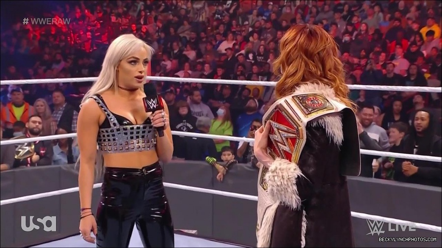 WWE_Monday_Night_Raw_2022_01_03_720p_HDTV_x264-NWCHD_mp4_002677010.jpg