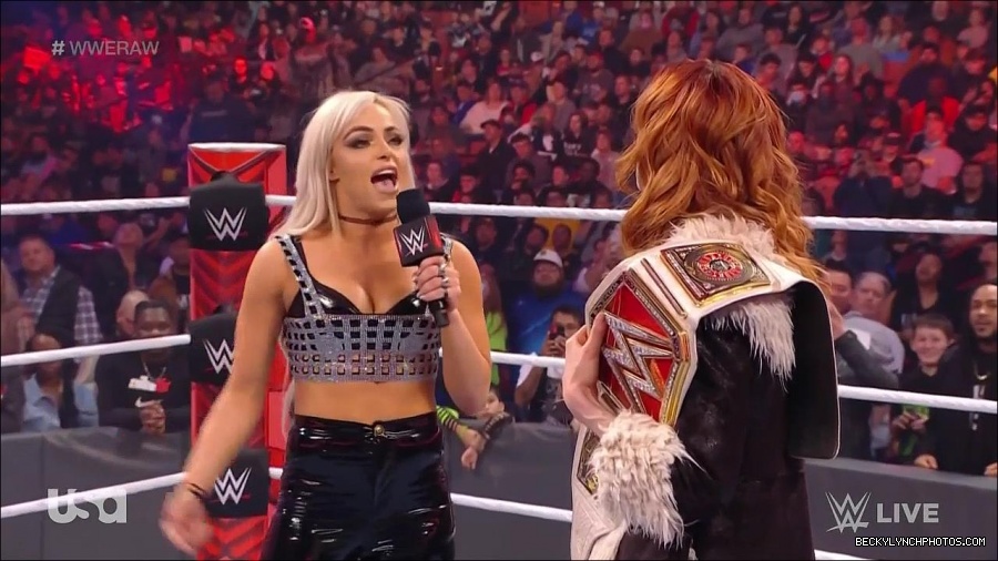 WWE_Monday_Night_Raw_2022_01_03_720p_HDTV_x264-NWCHD_mp4_002679412.jpg