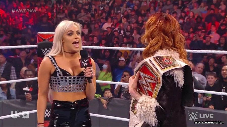 WWE_Monday_Night_Raw_2022_01_03_720p_HDTV_x264-NWCHD_mp4_002680213.jpg