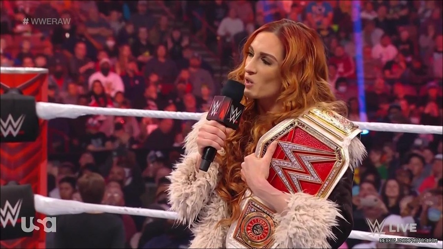 WWE_Monday_Night_Raw_2022_01_03_720p_HDTV_x264-NWCHD_mp4_002703436.jpg