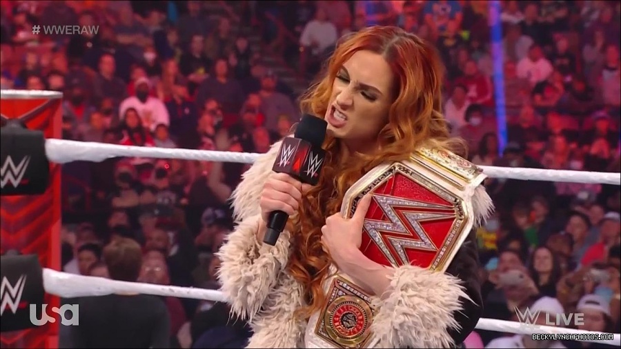 WWE_Monday_Night_Raw_2022_01_03_720p_HDTV_x264-NWCHD_mp4_002704237.jpg