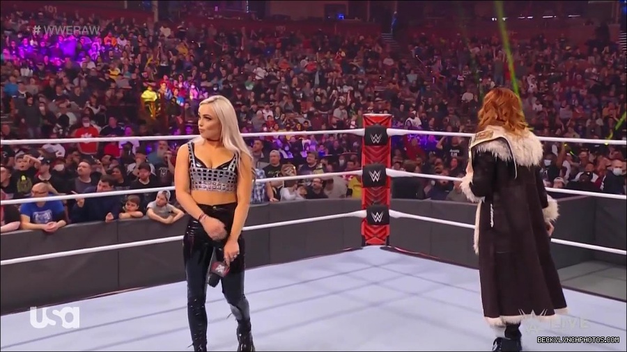 WWE_Monday_Night_Raw_2022_01_03_720p_HDTV_x264-NWCHD_mp4_002716249.jpg