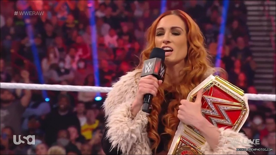 WWE_Monday_Night_Raw_2022_01_03_720p_HDTV_x264-NWCHD_mp4_002807807.jpg