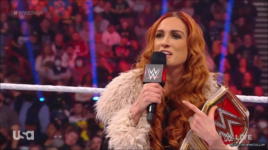 WWE_Monday_Night_Raw_2022_01_03_720p_HDTV_x264-NWCHD_mp4_002829029.jpg