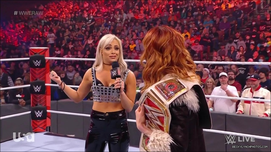 WWE_Monday_Night_Raw_2022_01_03_720p_HDTV_x264-NWCHD_mp4_002836636.jpg