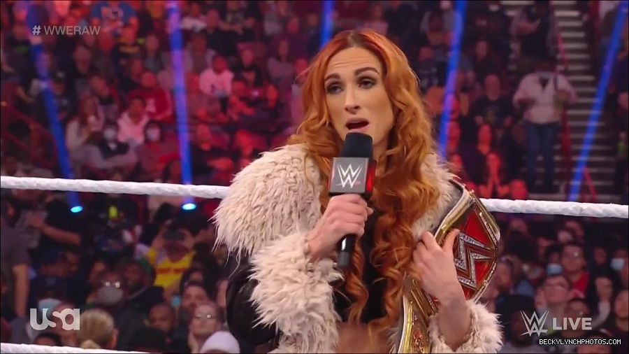 WWE_Monday_Night_Raw_2022_01_03_720p_HDTV_x264-NWCHD_mp4_002858258.jpg