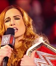 WWE_Monday_Night_Raw_2022_01_03_720p_HDTV_x264-NWCHD_mp4_002459593.jpg