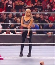 WWE_Monday_Night_Raw_2022_01_03_720p_HDTV_x264-NWCHD_mp4_002796596.jpg