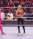 WWE_Monday_Night_Raw_2022_01_03_720p_HDTV_x264-NWCHD_mp4_002809409.jpg