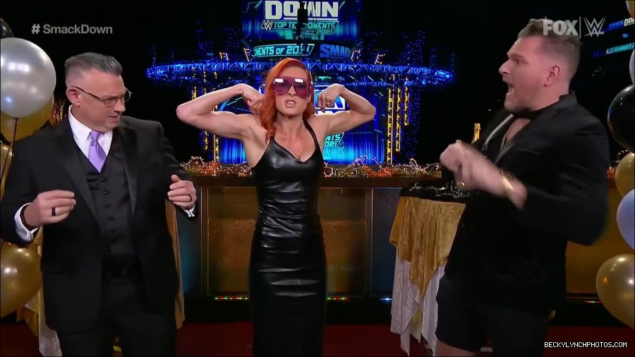 WWE_Friday_Night_SmackDown_2021_12_31_WWE_s_Top_Ten_Moments_Of_2021_720p_HDTV_x264-NWCHD_mp4_001132499.jpg
