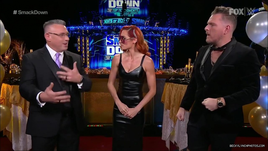 WWE_Friday_Night_SmackDown_2021_12_31_WWE_s_Top_Ten_Moments_Of_2021_720p_HDTV_x264-NWCHD_mp4_001142509.jpg