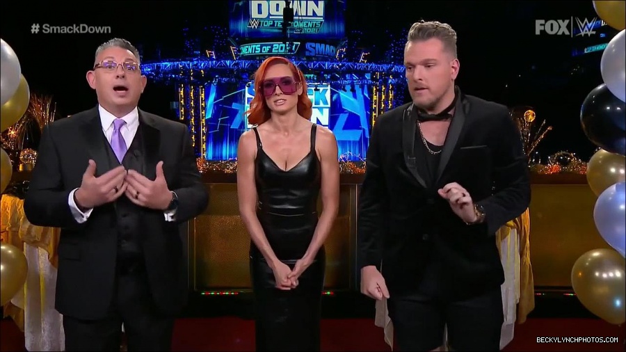 WWE_Friday_Night_SmackDown_2021_12_31_WWE_s_Top_Ten_Moments_Of_2021_720p_HDTV_x264-NWCHD_mp4_001150517.jpg