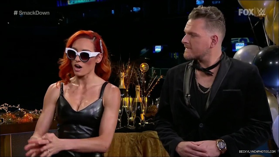 WWE_Friday_Night_SmackDown_2021_12_31_WWE_s_Top_Ten_Moments_Of_2021_720p_HDTV_x264-NWCHD_mp4_001480113.jpg