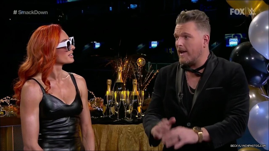 WWE_Friday_Night_SmackDown_2021_12_31_WWE_s_Top_Ten_Moments_Of_2021_720p_HDTV_x264-NWCHD_mp4_001501334.jpg