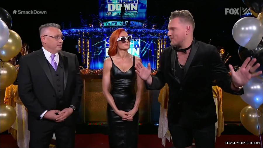 WWE_Friday_Night_SmackDown_2021_12_31_WWE_s_Top_Ten_Moments_Of_2021_720p_HDTV_x264-NWCHD_mp4_001505338.jpg
