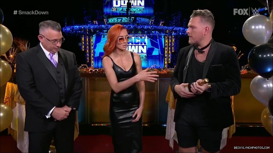 WWE_Friday_Night_SmackDown_2021_12_31_WWE_s_Top_Ten_Moments_Of_2021_720p_HDTV_x264-NWCHD_mp4_001819119.jpg