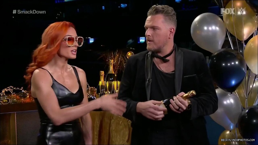 WWE_Friday_Night_SmackDown_2021_12_31_WWE_s_Top_Ten_Moments_Of_2021_720p_HDTV_x264-NWCHD_mp4_001819920.jpg