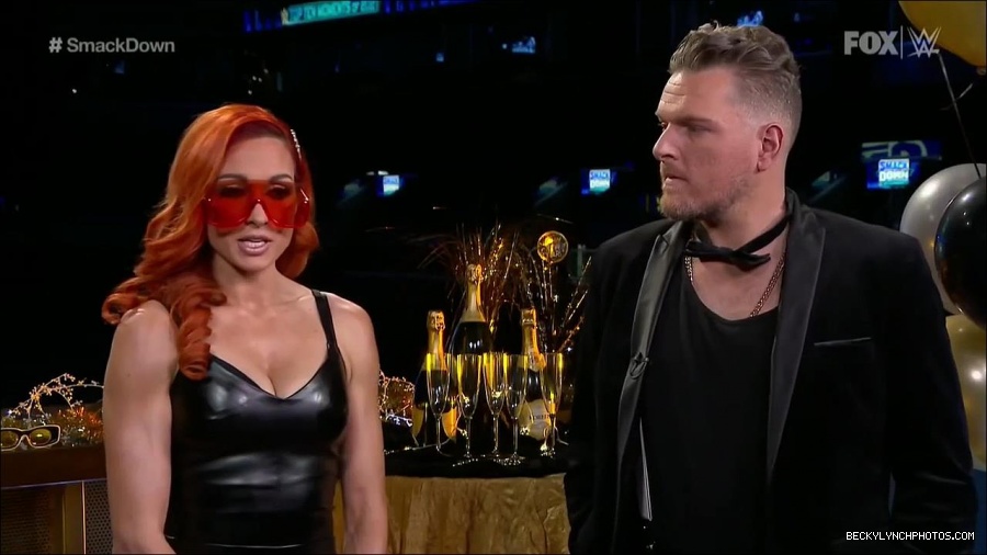 WWE_Friday_Night_SmackDown_2021_12_31_WWE_s_Top_Ten_Moments_Of_2021_720p_HDTV_x264-NWCHD_mp4_002571906.jpg