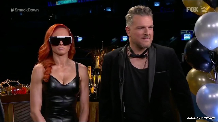 WWE_Friday_Night_SmackDown_2021_12_31_WWE_s_Top_Ten_Moments_Of_2021_720p_HDTV_x264-NWCHD_mp4_003125826.jpg
